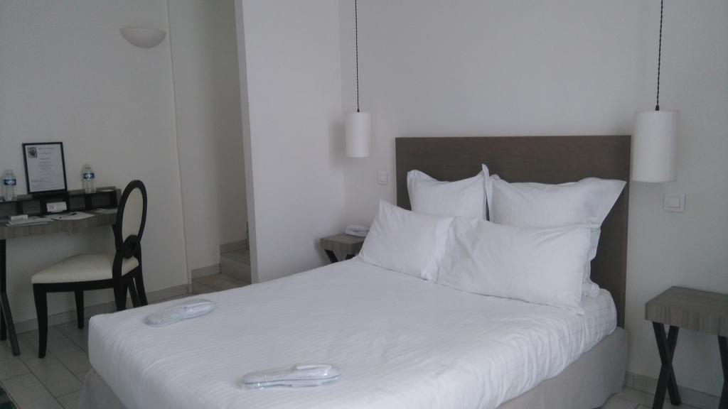 Hotel Le Poseidon La Seyne-sur-Mer Esterno foto