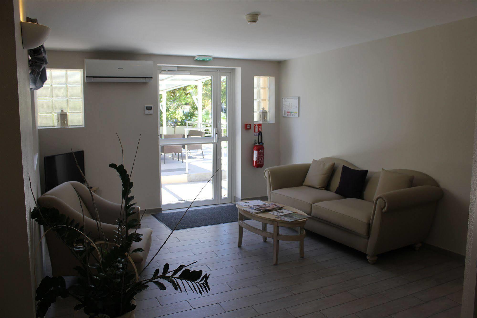 Hotel Le Poseidon La Seyne-sur-Mer Esterno foto